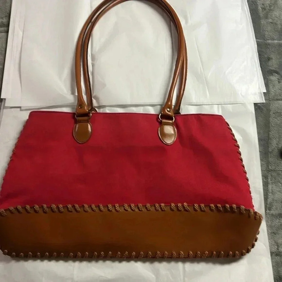 - Disney Winnie the Pooh and Tiger too tote. Great condition - Picture 4 of 9